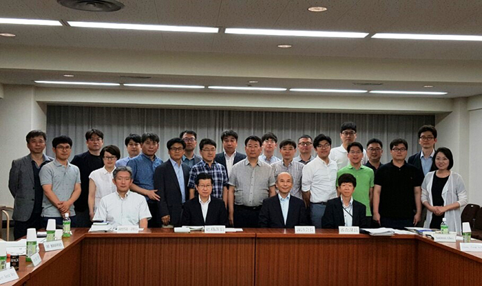 2016年7月5日　韓国労働法学会の方々と労働委員会制度について意見交換をしました。