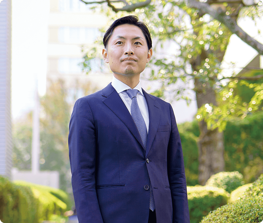 健康・生活衛生局　感染症対策部長 鷲見  学