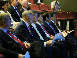 Participants being briefed about the supercomputer K, at the RIKEN Advanced Institute for Computational Science