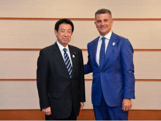 Minister Shiozaki meeting with Undersecretary of the Italian Ministry of Health, Vito De Filippo