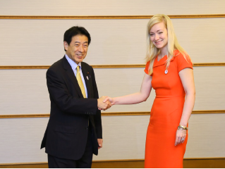 Minister Shiozaki meeting with UK Parliamentary Under Secretary of State for Public Health and Innovation, Nicola Blackwood