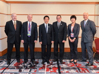 Minister Shiozaki meeting with US Assistant Secretary for Global Affairs, Jimmy Kolker