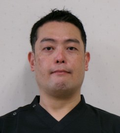 皮膚科医長野嶋浩平