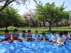 お花見給食