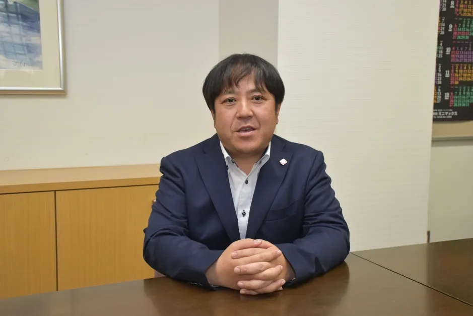 須貝崇志・総務課長