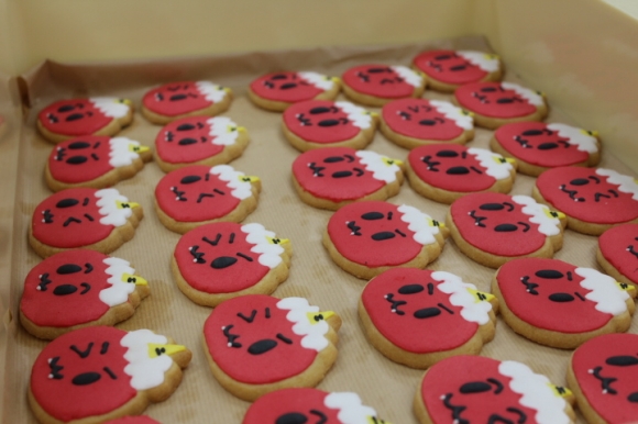 製菓科の生徒が製作した献血啓発クッキー